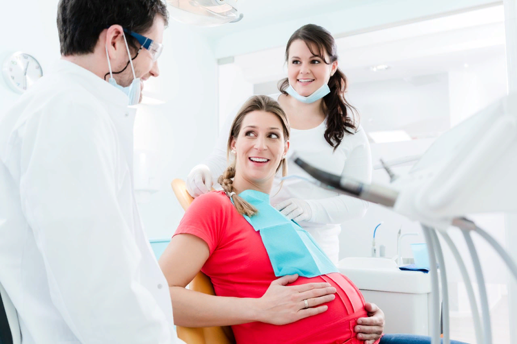 можно ли беременным удалять зубы