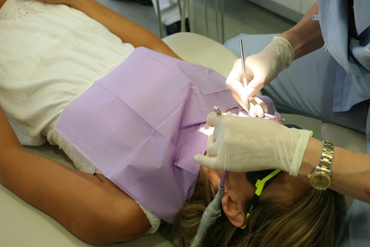 установка имплантов зубов методика