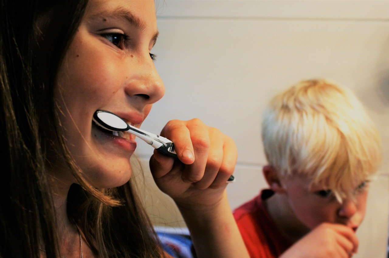 Запах изо рта: причины и лечение в домашних условиях